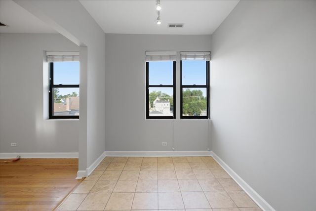 414 W Walnut Street 307, Maywood, IL 60153