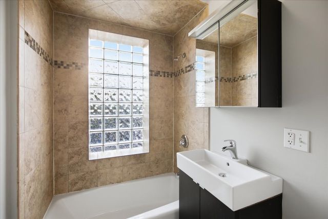 414 W Walnut Street 307, Maywood, IL 60153