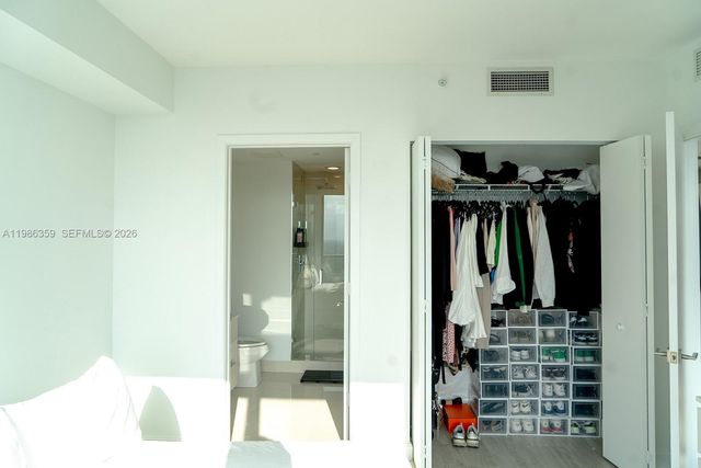 55 SW 9th St 3607, Miami, FL 33130