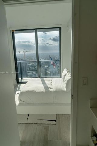 55 SW 9th St 3607, Miami, FL 33130