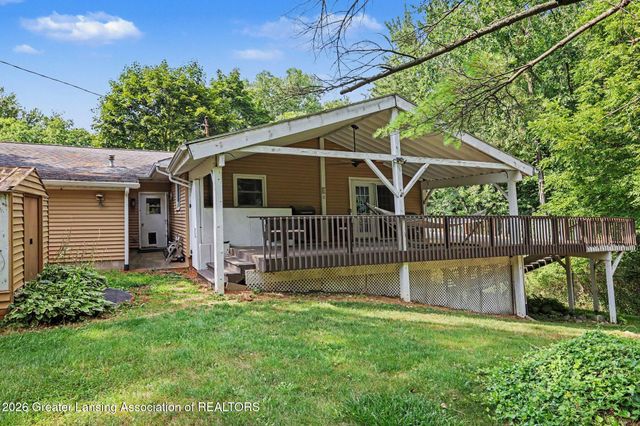 6276 Willow Highway, Grand Ledge, MI 48837