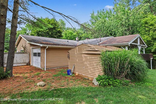 6276 Willow Highway, Grand Ledge, MI 48837