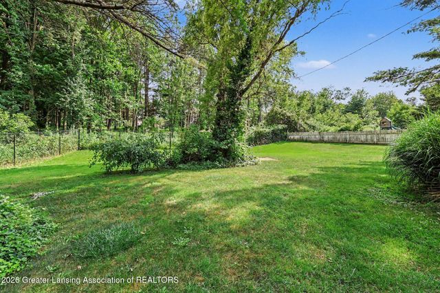 6276 Willow Highway, Grand Ledge, MI 48837