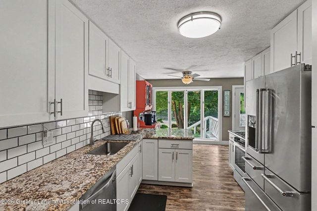 6276 Willow Highway, Grand Ledge, MI 48837