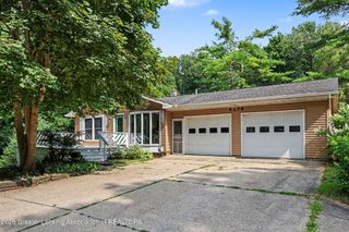 6276 Willow Highway, Grand Ledge, MI 48837