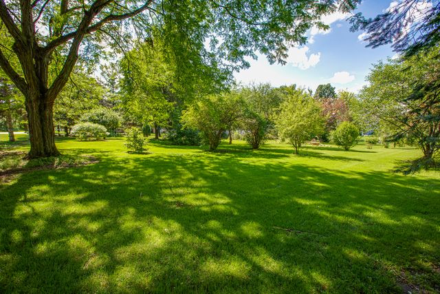 4N411 Trinity Lane, West Chicago, IL 60185