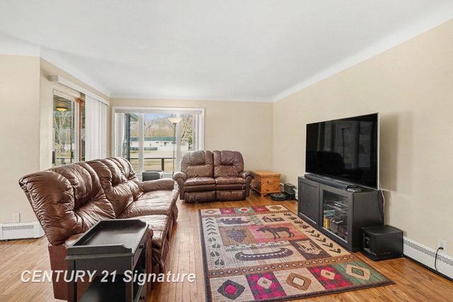 3105 E Stewart Road, Midland Twp, MI 48640