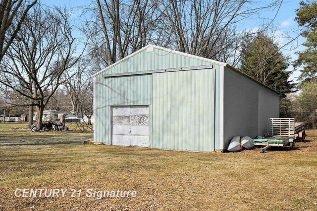 3105 E Stewart Road, Midland Twp, MI 48640