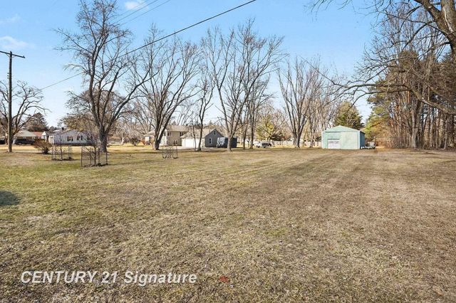 3105 E Stewart Road, Midland Twp, MI 48640