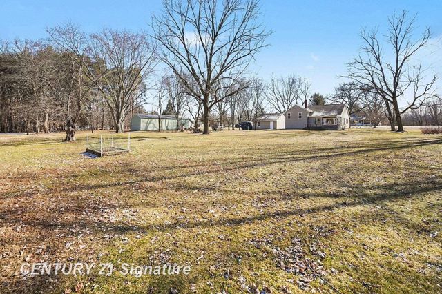 3105 E Stewart Road, Midland Twp, MI 48640