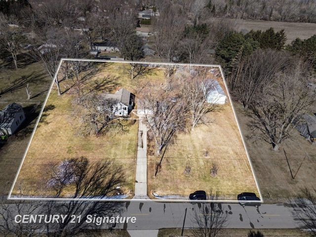 3105 E Stewart Road, Midland Twp, MI 48640