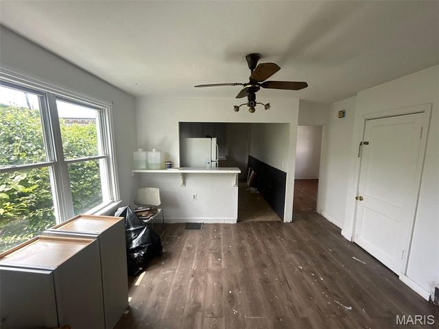 8527 Kempland Place, St Louis, MO 63132