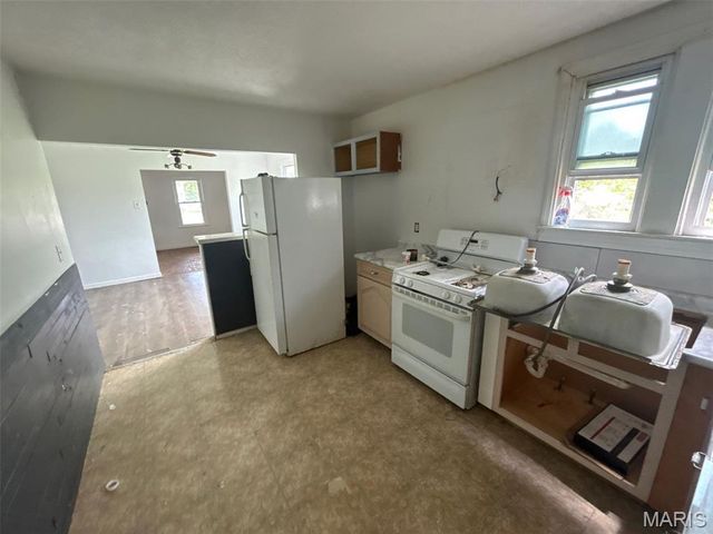 8527 Kempland Place, St Louis, MO 63132