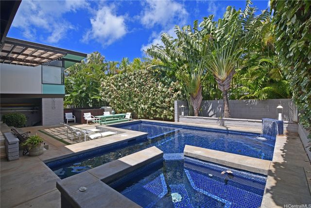 4072 Kulamanu Street, Honolulu, HI 96816