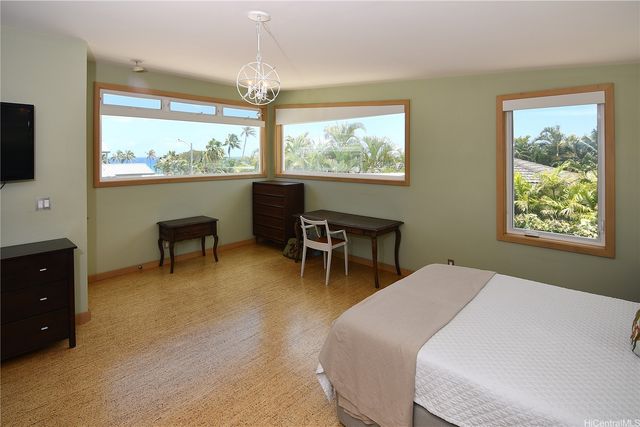 4072 Kulamanu Street, Honolulu, HI 96816