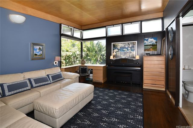 4072 Kulamanu Street, Honolulu, HI 96816