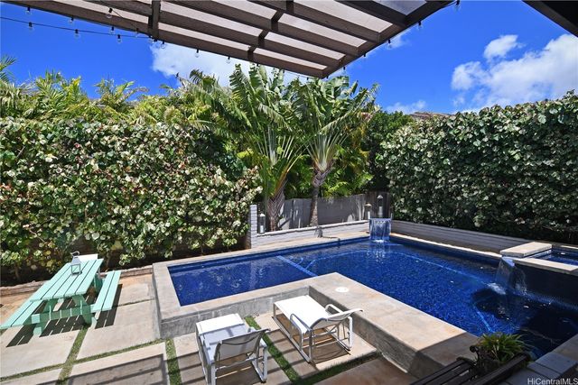 4072 Kulamanu Street, Honolulu, HI 96816