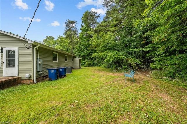 3855 Queen Ann Circle, Winston-salem, NC 27106