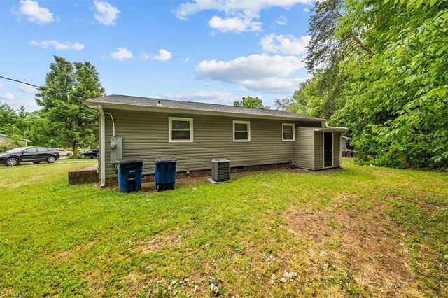 3855 Queen Ann Circle, Winston-salem, NC 27106