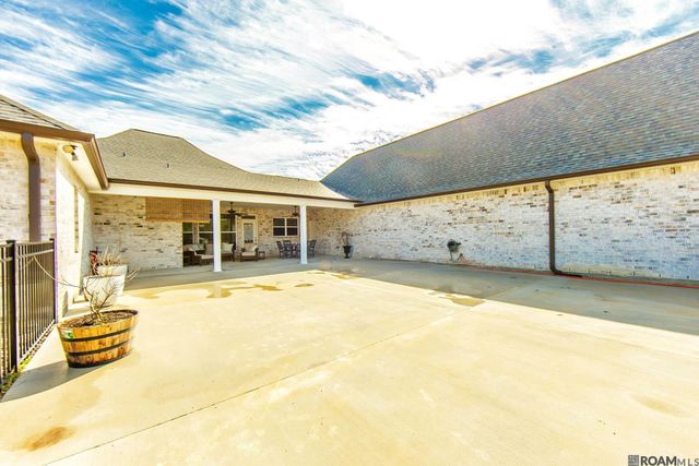 32147 Lower Rome Rd, Springfield, LA 70462