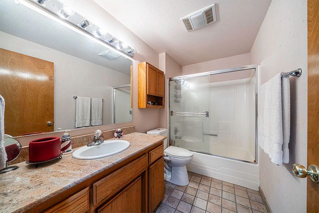 1630 Timothy Street, Central Point, OR 97502