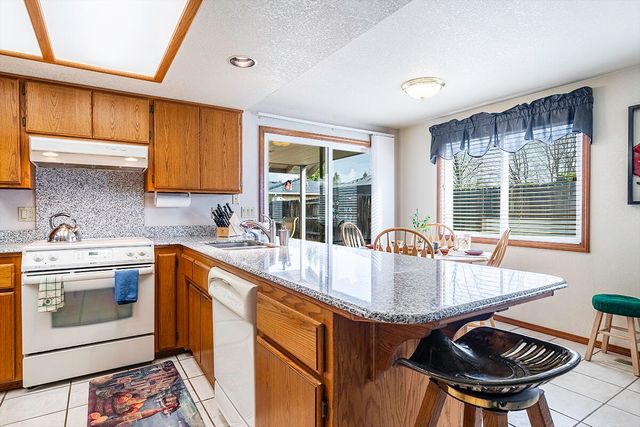 1630 Timothy Street, Central Point, OR 97502