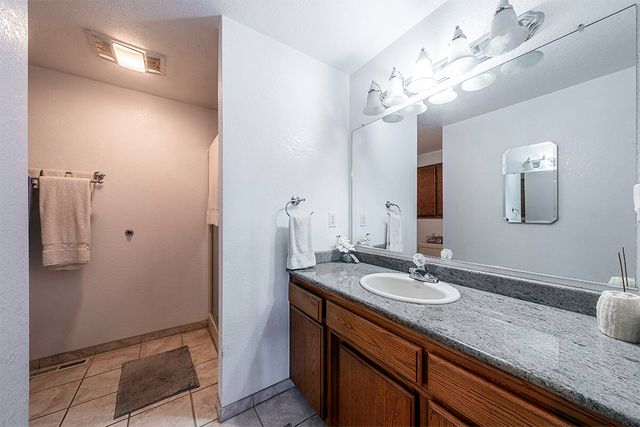 1630 Timothy Street, Central Point, OR 97502