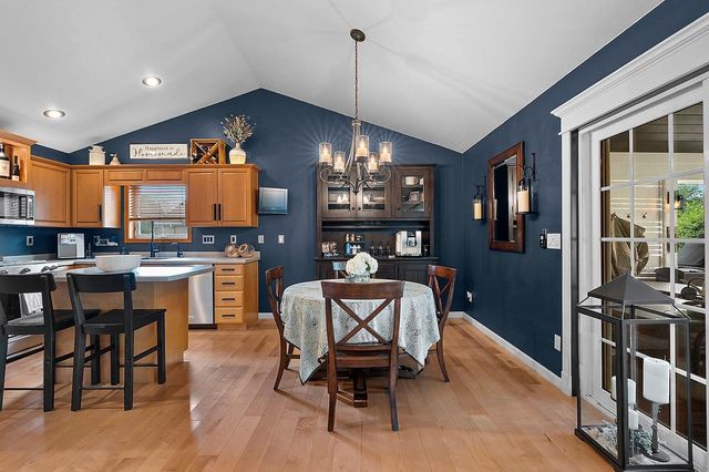 1220 STILLMEADOW LANE, Menasha, WI 54952