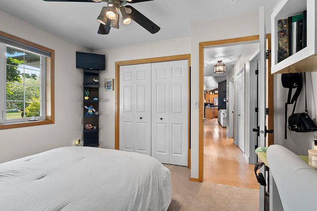 1220 STILLMEADOW LANE, Menasha, WI 54952