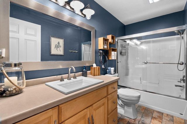1220 STILLMEADOW LANE, Menasha, WI 54952