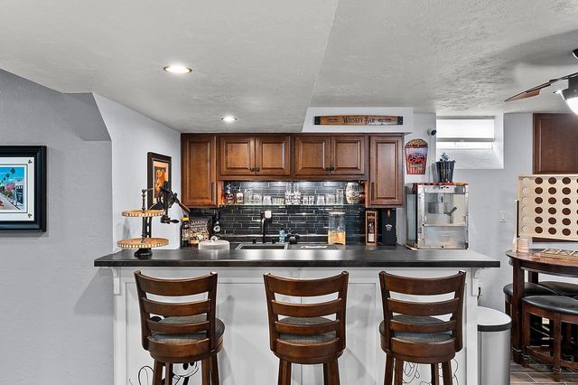 1220 STILLMEADOW LANE, Menasha, WI 54952