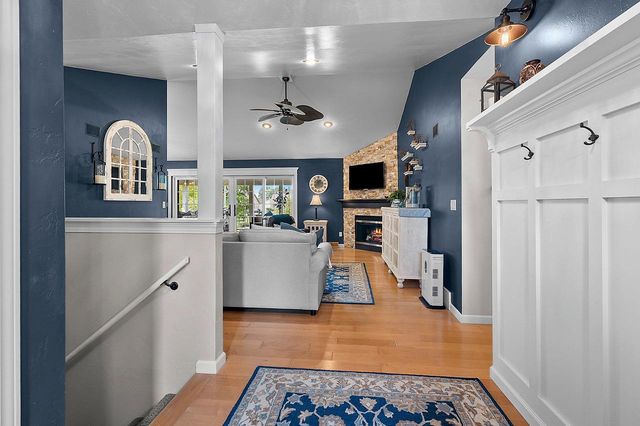 1220 STILLMEADOW LANE, Menasha, WI 54952