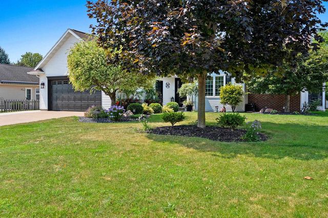1220 STILLMEADOW LANE, Menasha, WI 54952