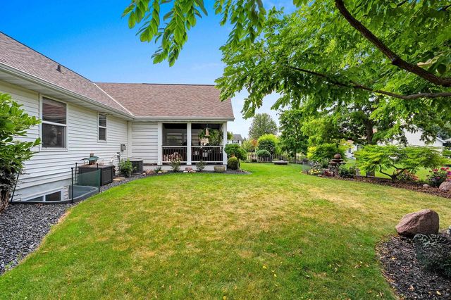 1220 STILLMEADOW LANE, Menasha, WI 54952