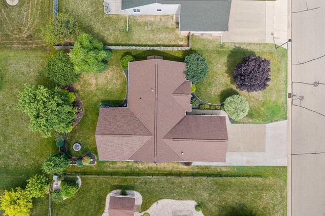 1220 STILLMEADOW LANE, Menasha, WI 54952