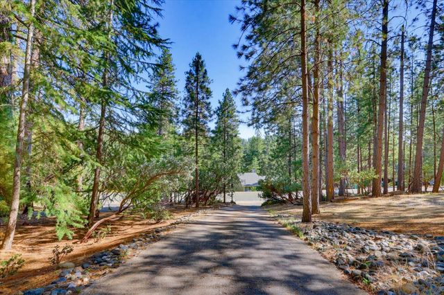 11126 Norager Way, Grass Valley, CA 95949