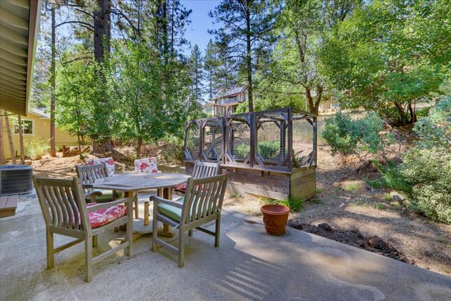11126 Norager Way, Grass Valley, CA 95949