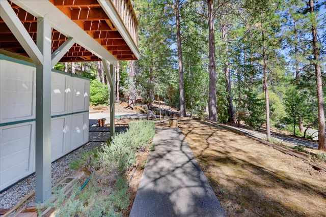 11126 Norager Way, Grass Valley, CA 95949