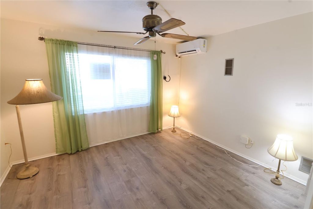 Image 11 of property listing at 1849 SUNNY DRIVE G3, Bradenton, FL 34207