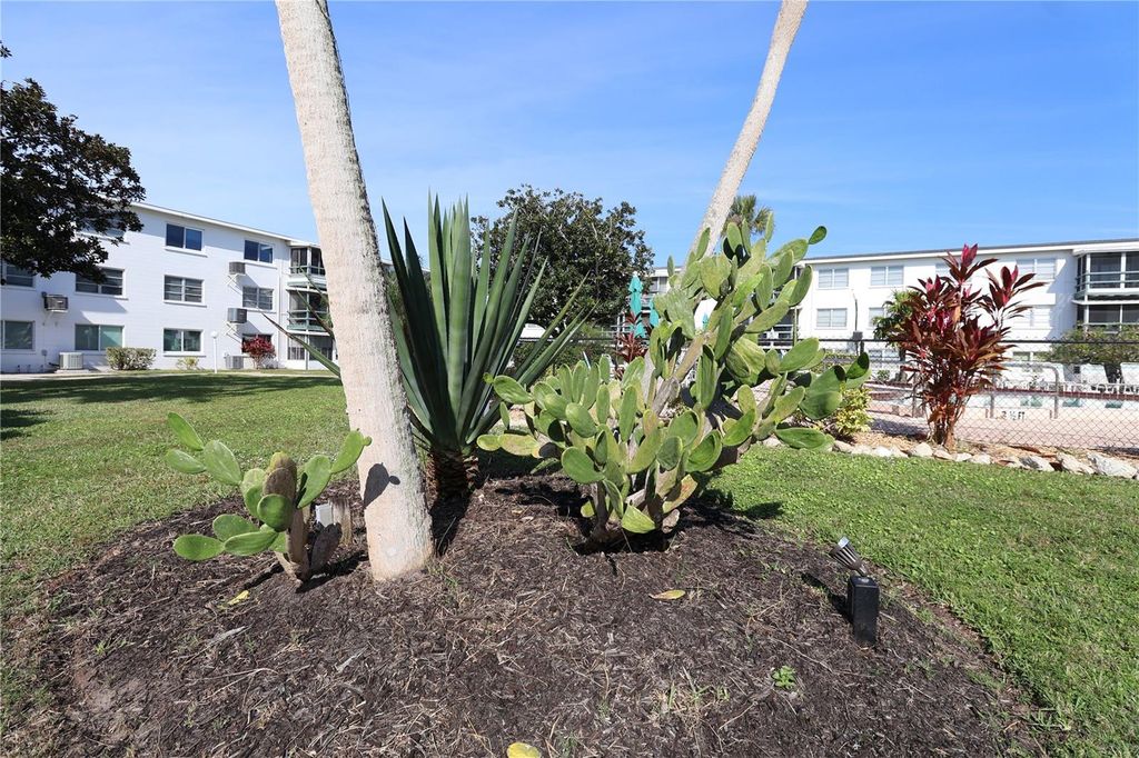 Image 14 of property listing at 1849 SUNNY DRIVE G3, Bradenton, FL 34207