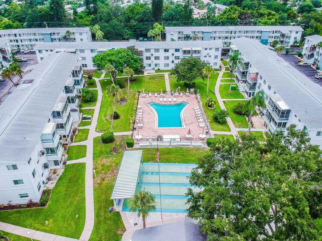 Image 17 of property listing at 1849 SUNNY DRIVE G3, Bradenton, FL 34207