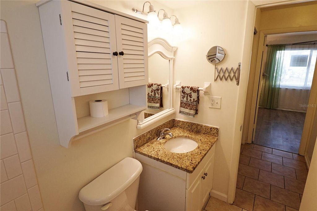 Image 6 of property listing at 1849 SUNNY DRIVE G3, Bradenton, FL 34207