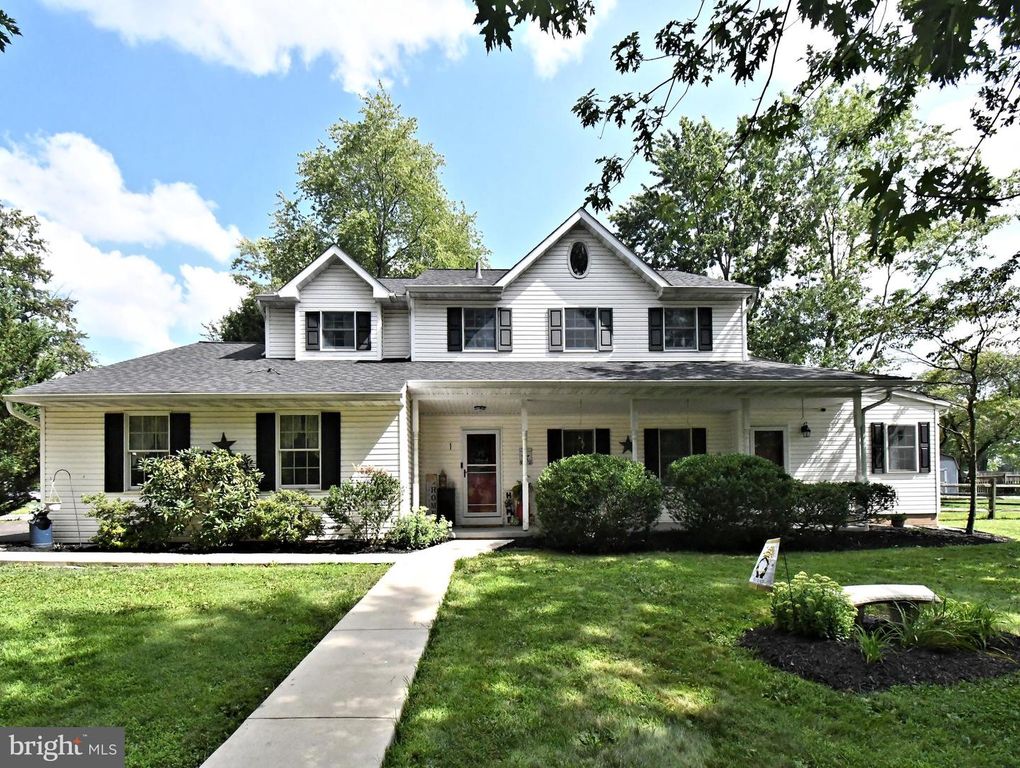 691 PENNFIELD DR, HATFIELD, PA 19440 — exterior