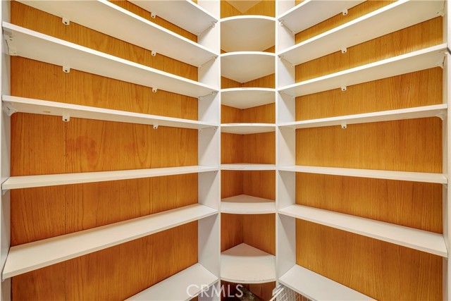 221 Hartford Avenue, Huntington Beach, CA 92648