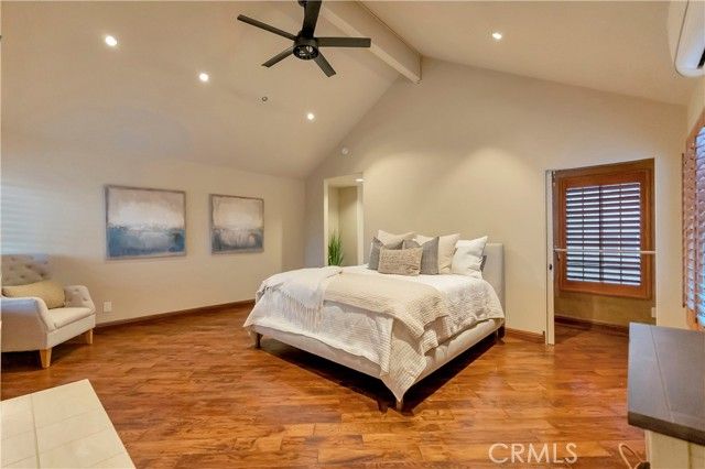 221 Hartford Avenue, Huntington Beach, CA 92648