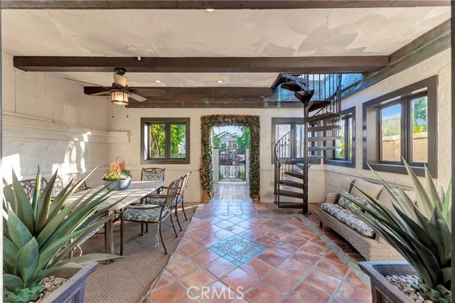 221 Hartford Avenue, Huntington Beach, CA 92648