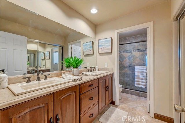 221 Hartford Avenue, Huntington Beach, CA 92648