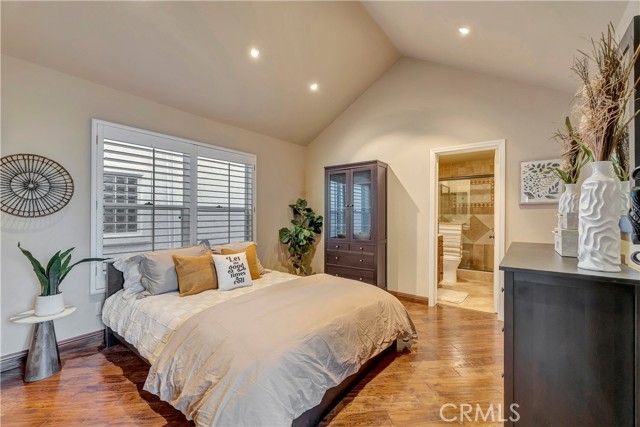 221 Hartford Avenue, Huntington Beach, CA 92648