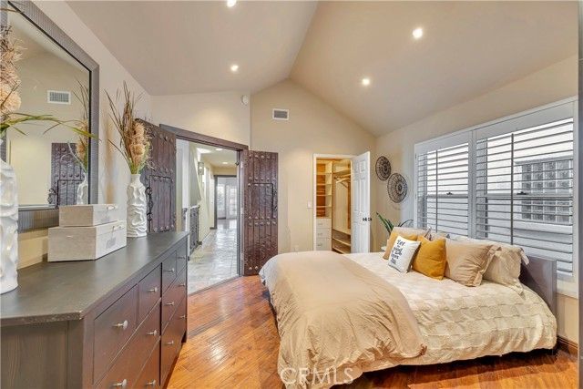 221 Hartford Avenue, Huntington Beach, CA 92648