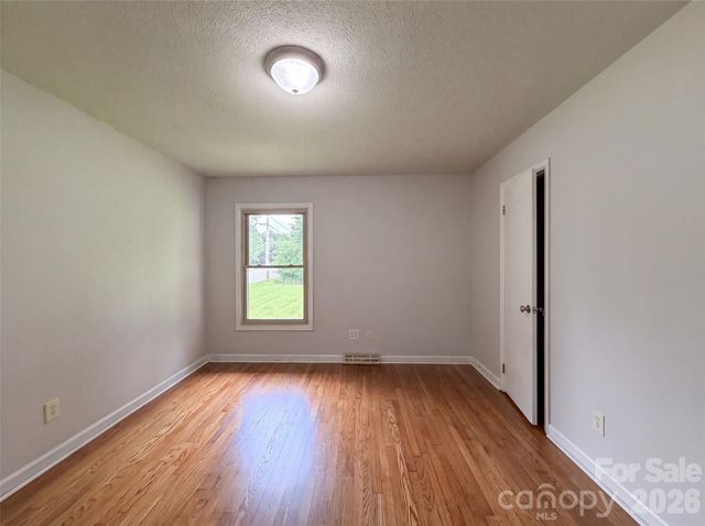 1951 Taylor Drive, Gastonia, NC 28052